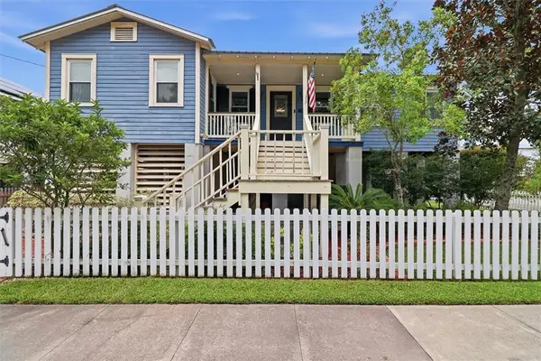 201 Lafitte Street, Mandeville, LA 70448