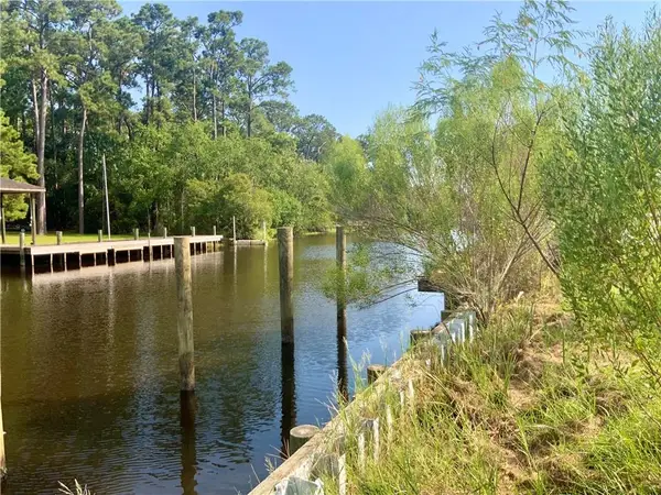 101 Island Drive, Slidell, LA 70458
