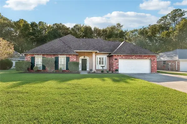 429 Westwood Drive, Mandeville, LA 70471