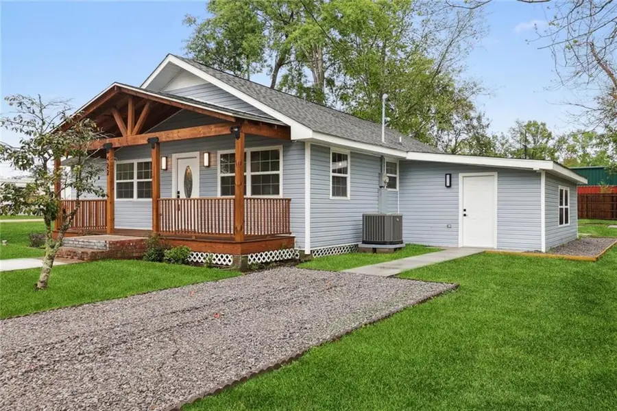 422 W 26th Avenue, Covington, LA 70433 - #2