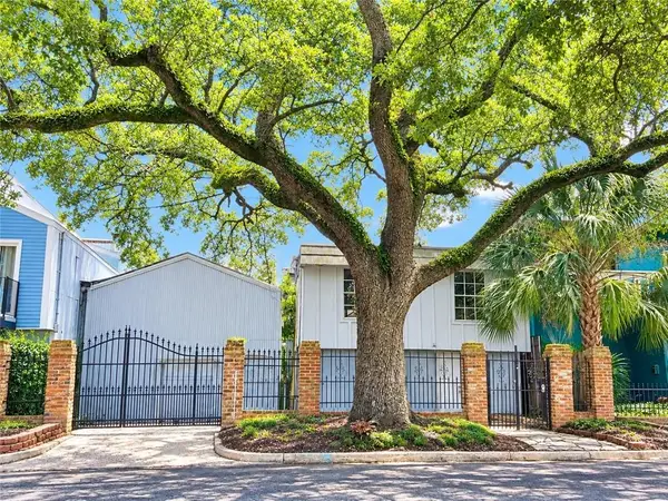 166 S Roadway Street, New Orleans, LA 70124