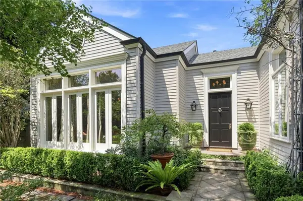 4905 Constance Street, New Orleans, LA 70115