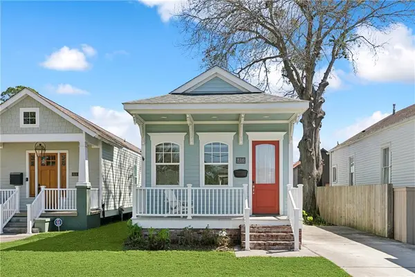 816 Monroe Street, Gretna, LA 70053