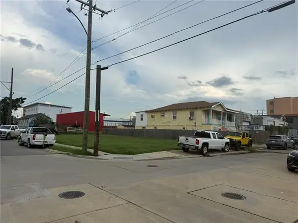 4035 Erato Street, New Orleans, LA 70125