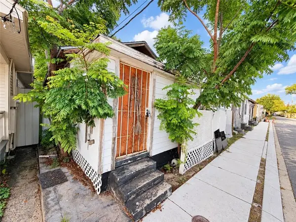 2907 Pocahontas Street, New Orleans, LA 70126