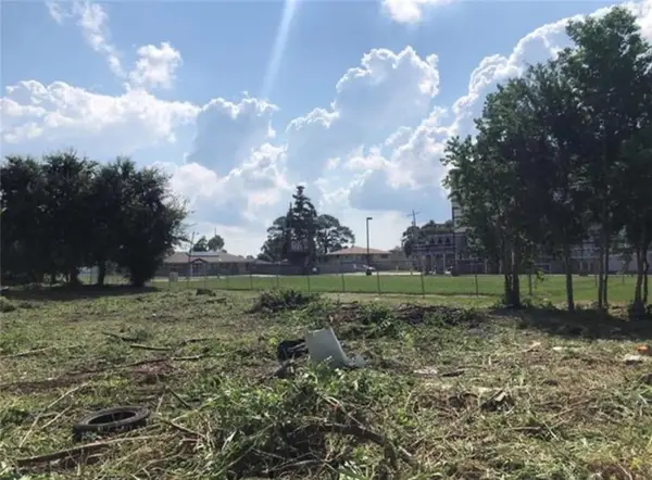 4951 Marque Drive, New Orleans, LA 70127