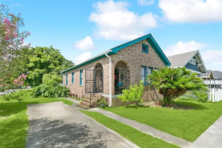 5240 Burgundy Street, New Orleans, LA 70117 - #2