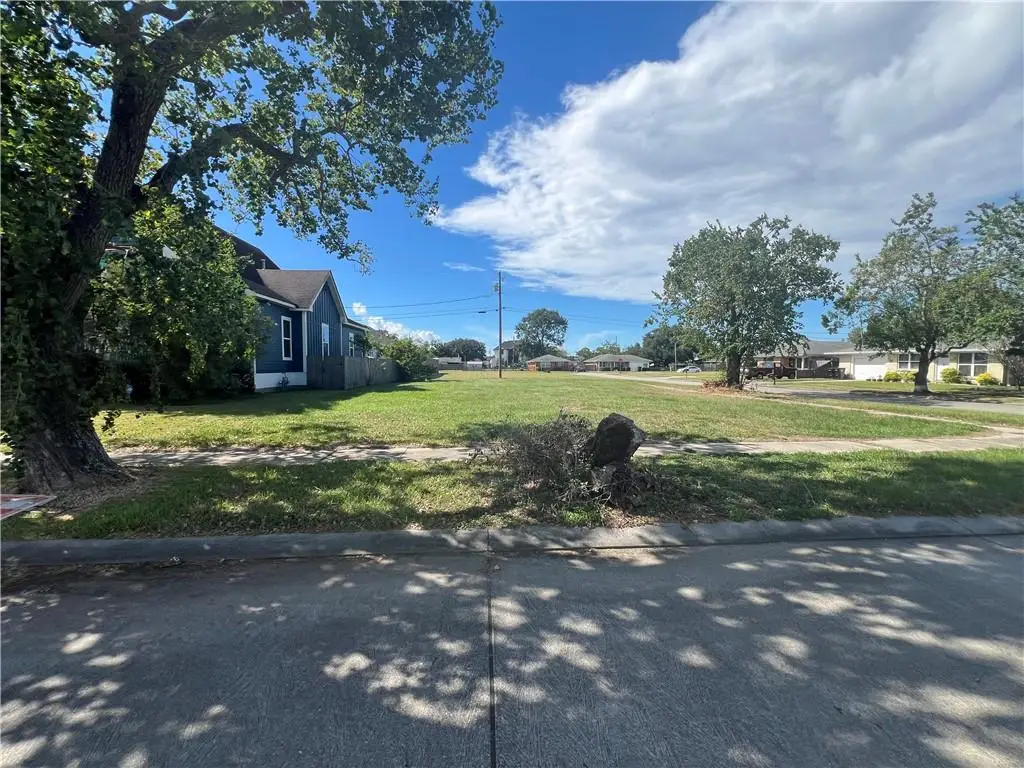 140 Seal Drive, Arabi, LA 70032 - #1