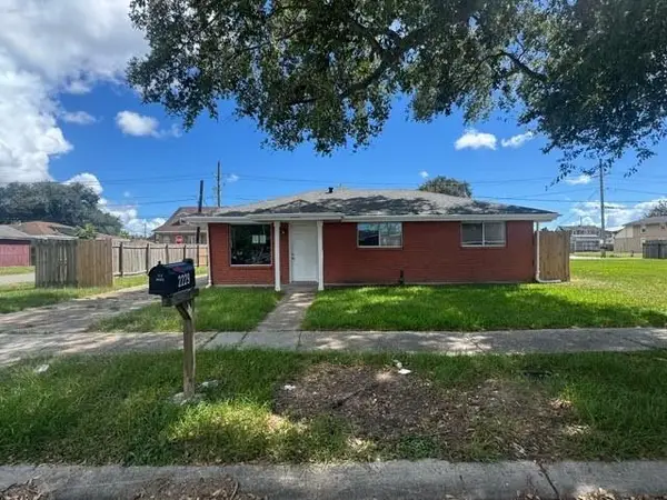 2229 Kenneth Drive, Violet, LA 70092
