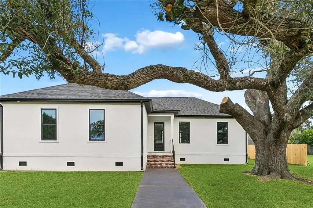 7205 Easy Street, Arabi, LA 70032 - #1