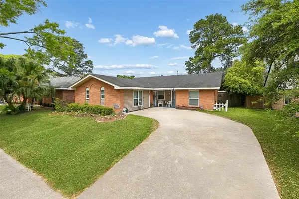 5700 Albany Court, New Orleans, LA 70130