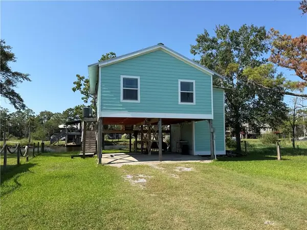 4099 Shark Street, Bay St Louis, MS 39520
