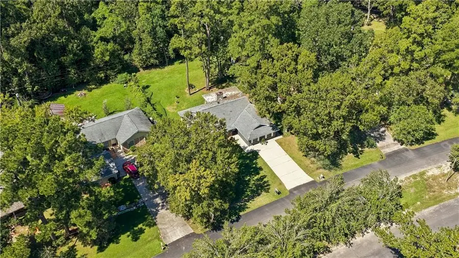 516 Woodridge Boulevard, Mandeville, LA 70471 - #3
