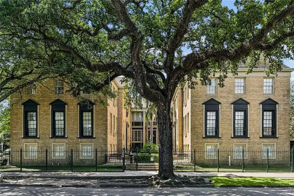 3300 St Charles Avenue #9, New Orleans, LA 70115