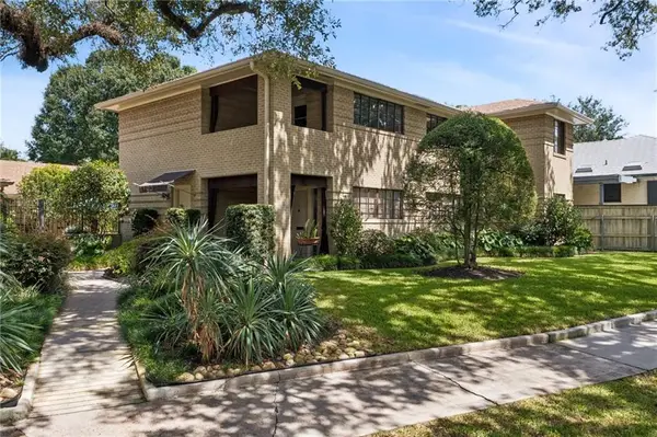 5231 St Charles Avenue #B, New Orleans, LA 70115
