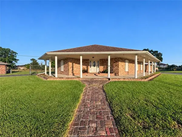 1069 Price Drive, Harvey, LA 70058