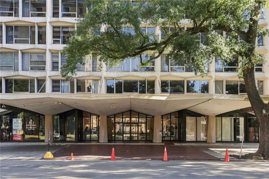 2100 St Charles Avenue #3B, New Orleans, LA 70130 - #2