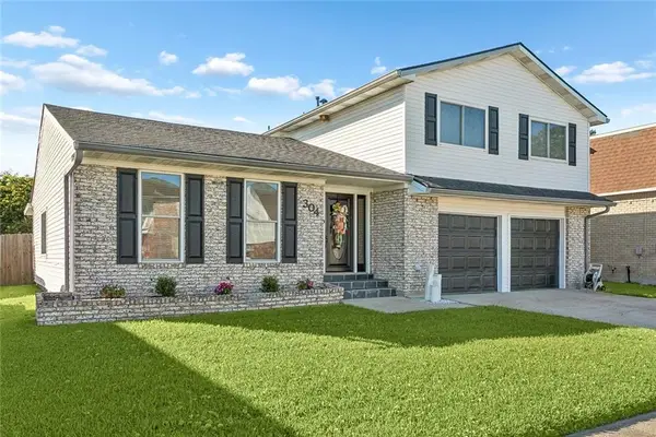 304 Bienville Drive, Gretna, LA 70056