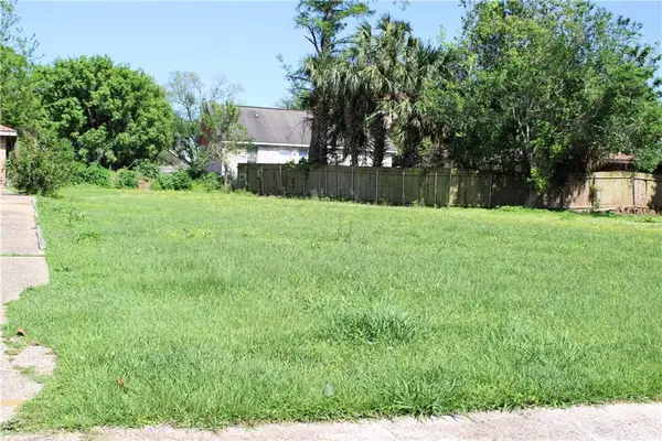 6619 Foch Road, New Orleans, LA 70126