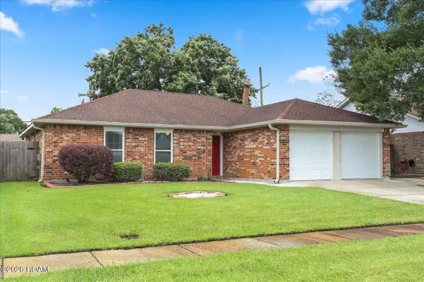 1920 Hampton Drive, Harvey, LA 70058