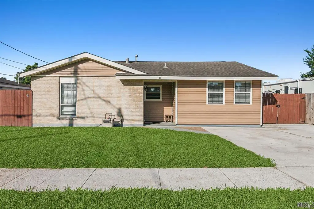 16 Halle Place, Westwego, LA 70094 - #1
