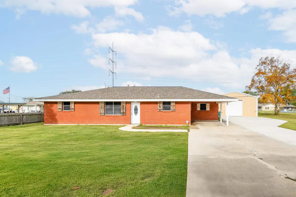 414 Hospital Dr, Raceland, LA 70394 - #1