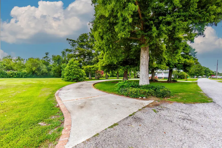 149 East 109th Street, Galliano, LA 70354 - #2