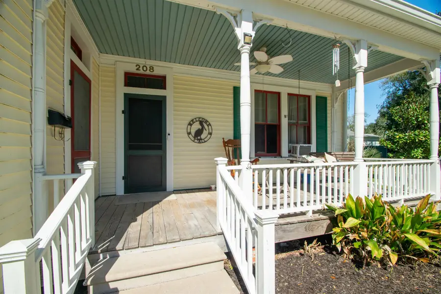 208 Morris St, Franklin, LA 70538 - #3