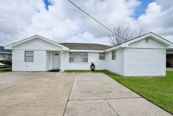 304 Holiday Dr, Houma, LA 70364