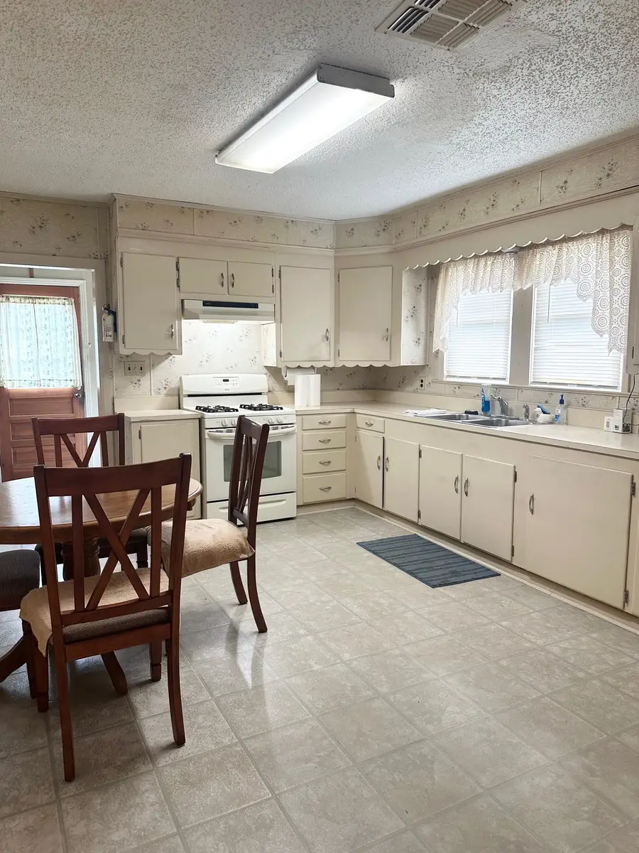 1300 Honduras Street, Houma, LA 70360 - #2