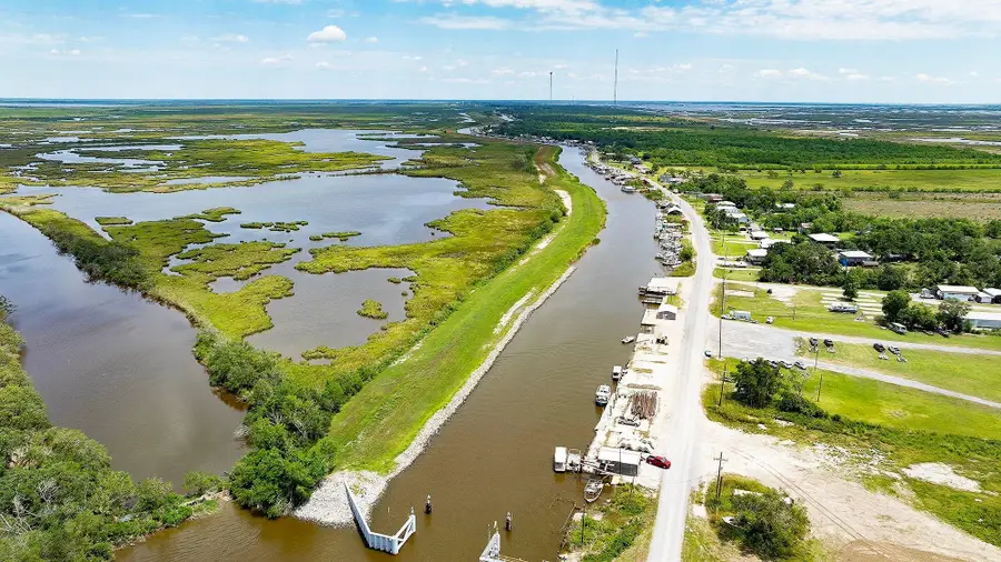 3317 Bayou Dularge Rd, Theriot, LA 70397 - #3