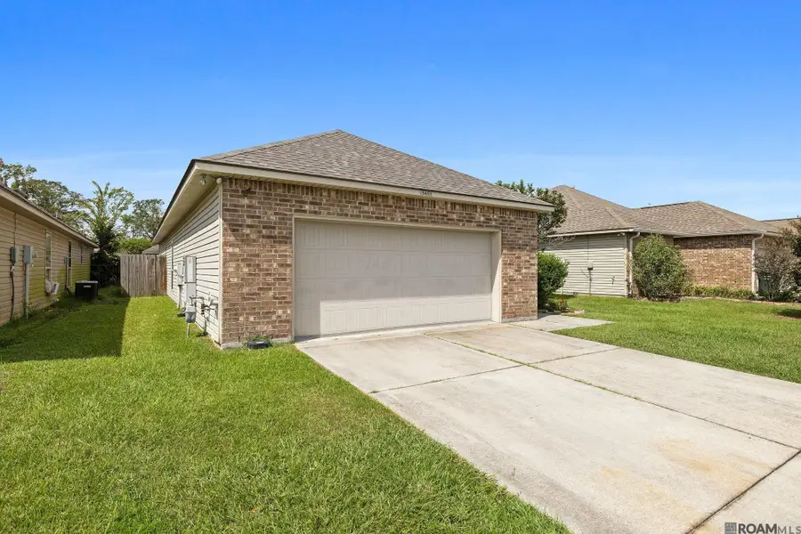 15458 Rosestone Dr, Prairieville, LA 70769 - Image #2