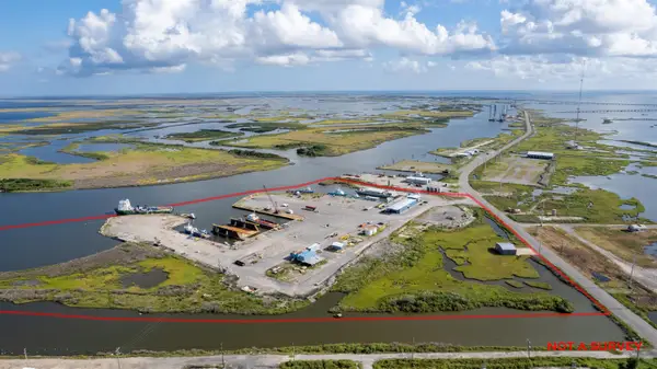 25742 Old Highway 1, Golden Meadow, LA 70357