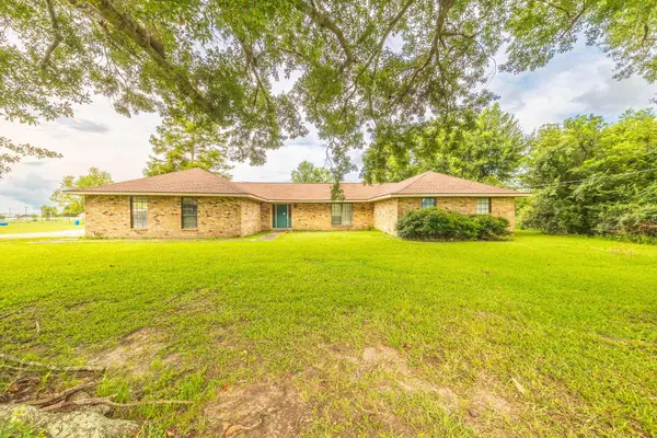 376 Highway 652, Raceland, LA 70394