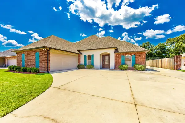 316 Brentwood Dr, Houma, LA 70360