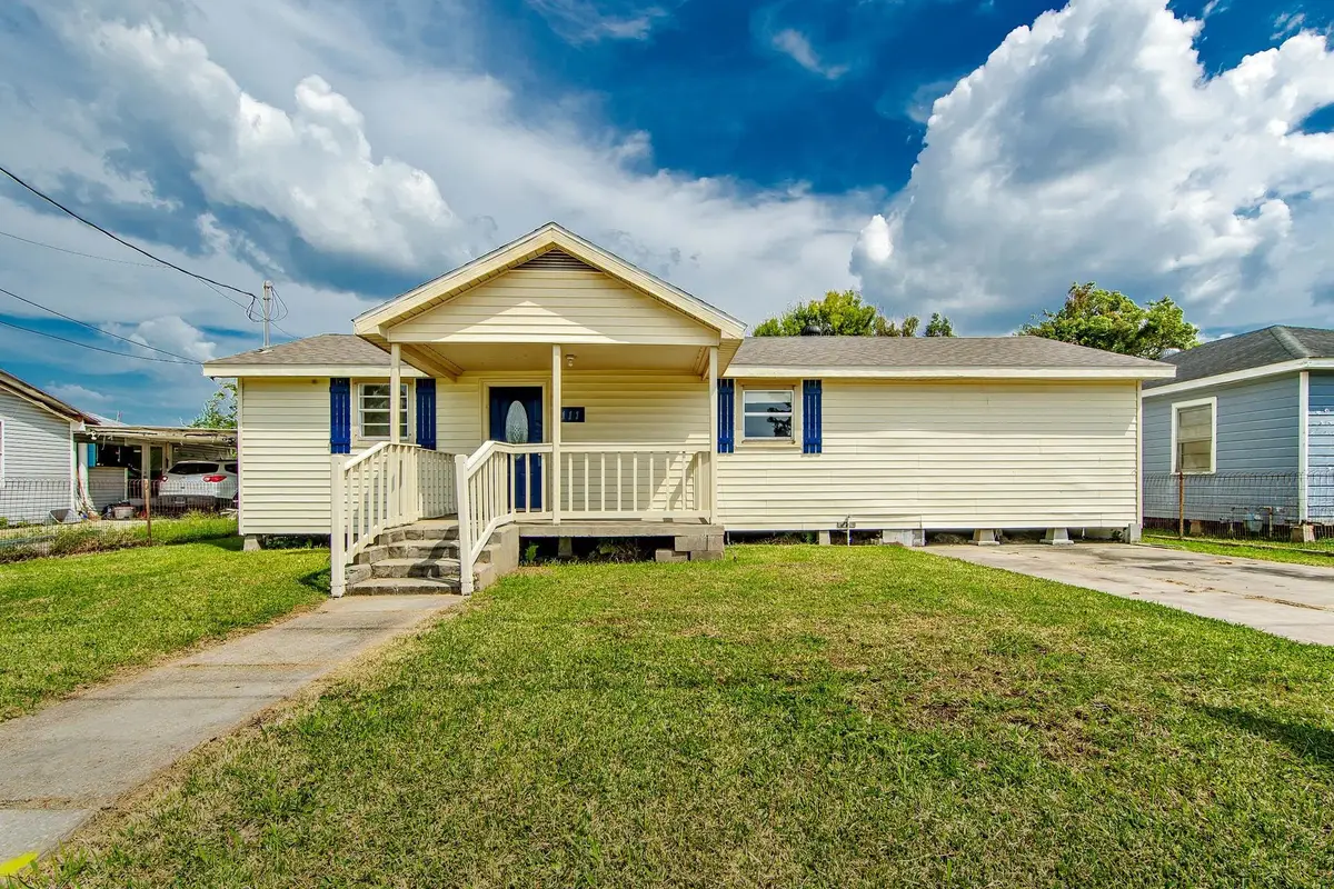 111 Roselawn Ave, Houma, LA 70363 - #1