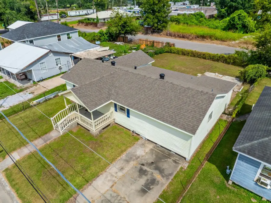 111 Roselawn Ave, Houma, LA 70363 - #2