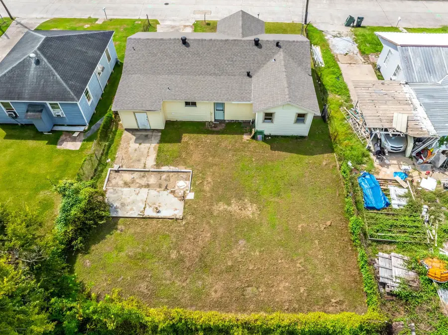 111 Roselawn Ave, Houma, LA 70363 - #3