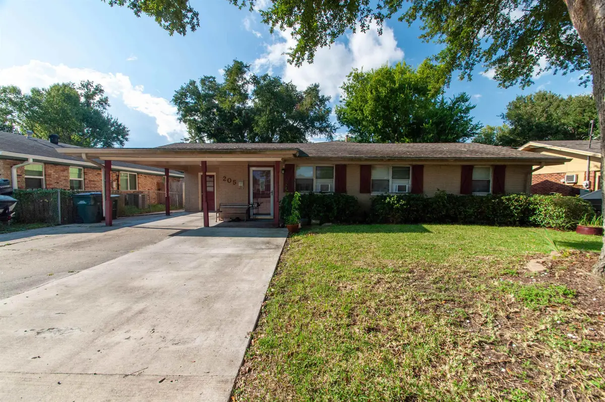 205 Harding Dr, Houma, LA 70364 - #1