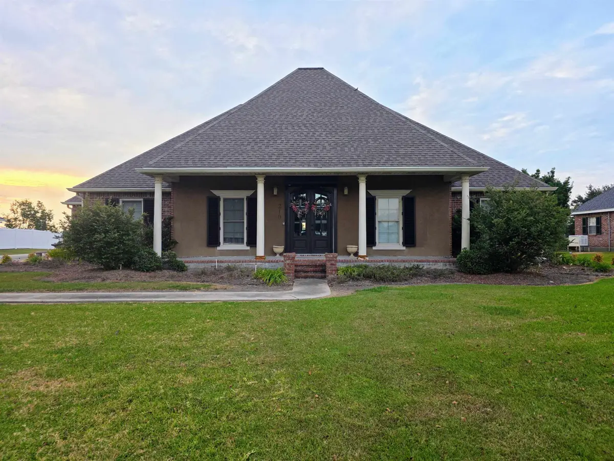 210 Plantation Dr, Cut Off, LA 70345 - #1