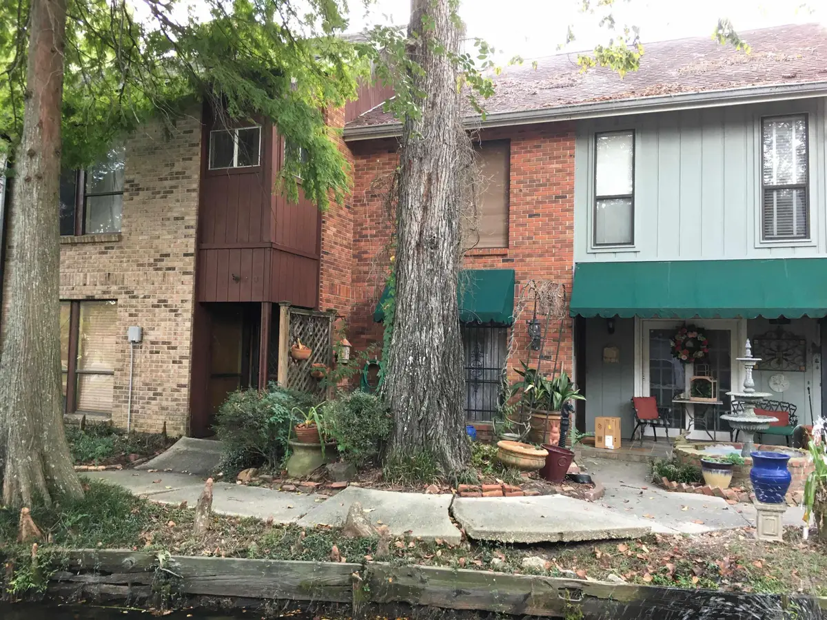 2421 Aubin Ln, Baton Rouge, LA 70816 - Image #1