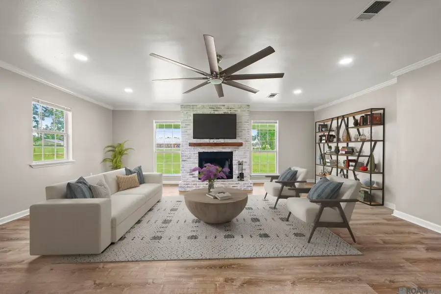 10118 Saray Dr, Denham Springs, LA 70726 - Image #3