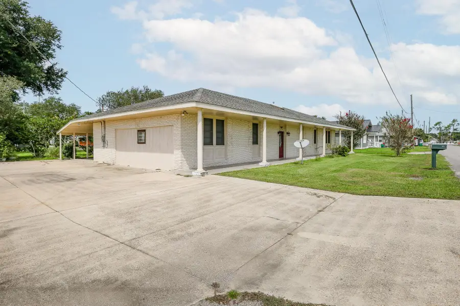 110 West 26th Street, Larose, LA 70373 - #2