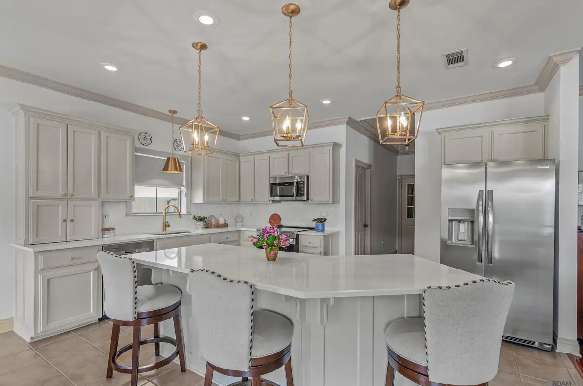 18215 Kenner Dr, Prairieville, LA 70769 - Image #1