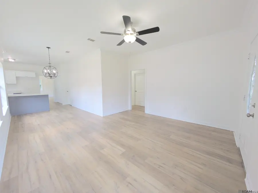 9864 Breeden Dr, Baton Rouge, LA 70811 - Image #2