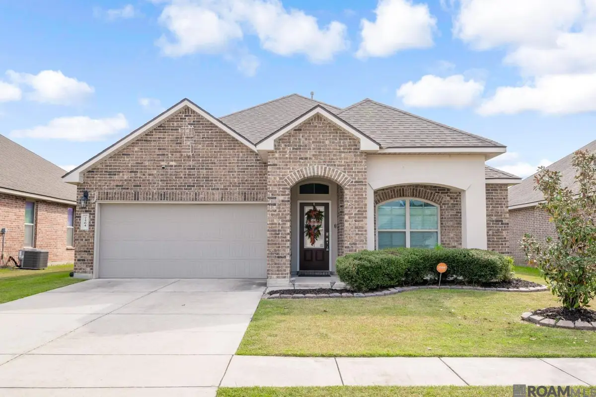 7564 Cherrybark Oak Dr, Gonzales, LA 70737 - Image #1