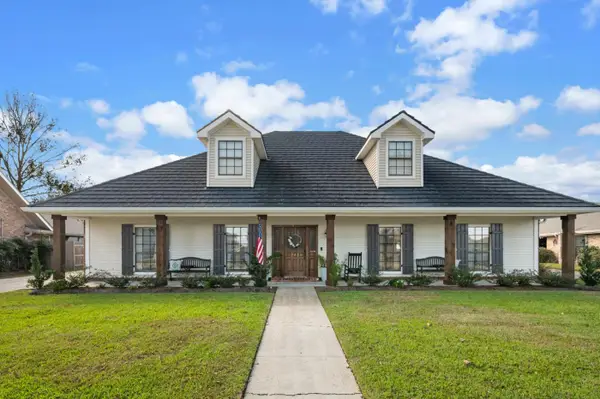 111 Wellington Dr, Houma, LA 70360