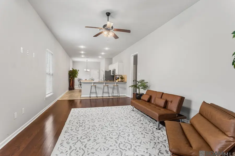 32445 Curtis Cove Ln, Denham Springs, LA 70706 - #2