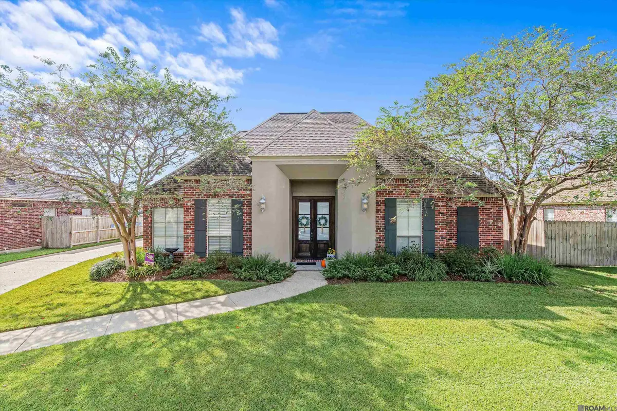 13163 Dutchtown Lakes Dr, Geismar, LA 70734 - Image #1