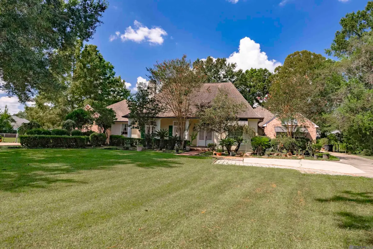 1227 Westchester Dr, Village Saint George, LA 70810 - Image #1